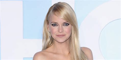 Anna Fariss full naked Superbowl advert is here